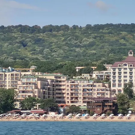 Europroperties Zlatna Kotva Апартаменты *