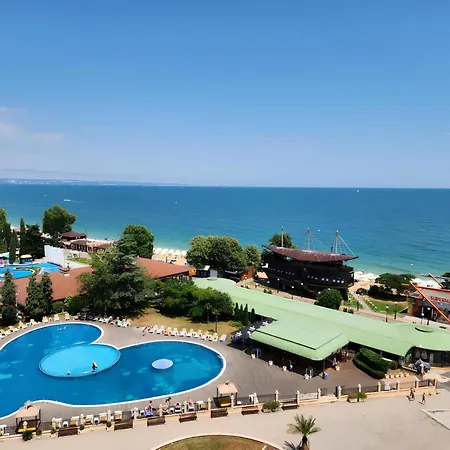 Europroperties Zlatna Kotva Апартаменти *