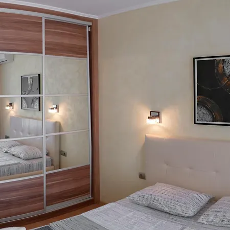 Europroperties Zlatna Kotva Lägenhet *