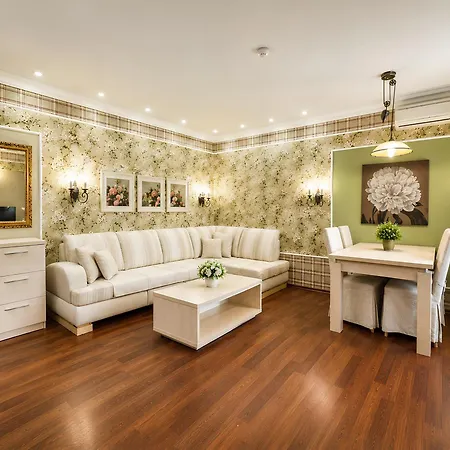 Апартаменти Europroperties Zlatna Kotva