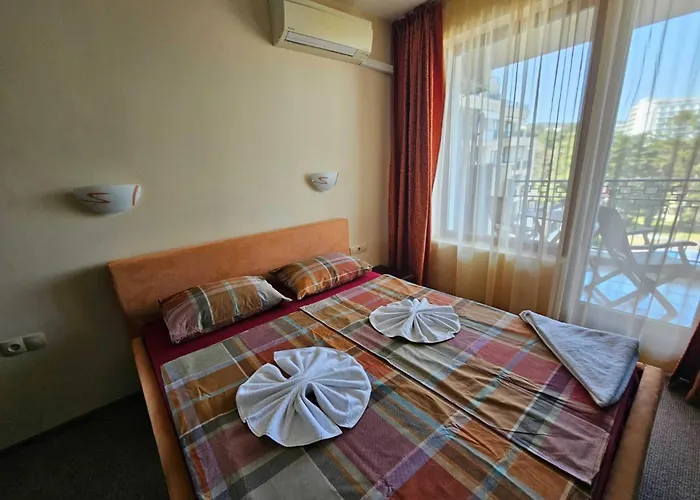 Europroperties Zlatna Kotva דירה